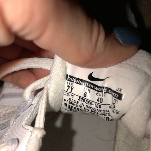 Nike Sneakers - Picture 3 of 5